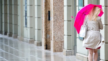 regen-schirm-100~_v-img__16__9__m_-4423061158a17f4152aef84861ed0243214ae6e7