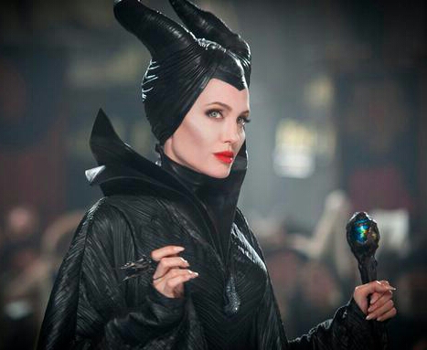 angelina jolie hexe-1